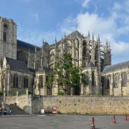 Le Mans - Au Calme - Stationnement Facile - Proche Centre Ville Et Gare Exterior foto